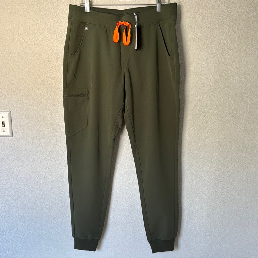 FIGS Women’s “Moss” Green Zamora Jogger Scrub Pants